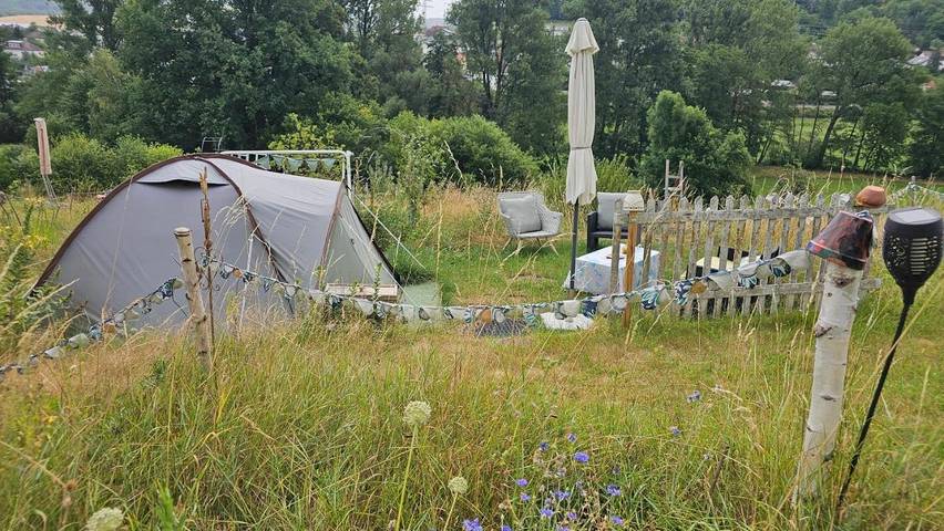 Camping für 2 Personen, mit Terrasse und Garten sowie Ausblick in Hessen