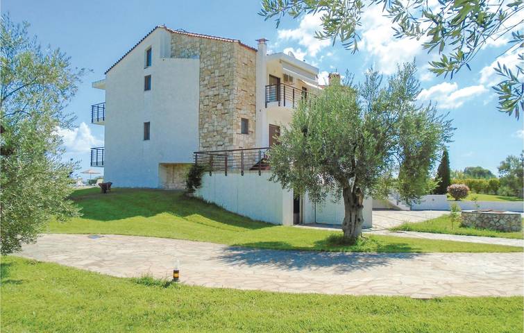 Ferienhaus für 20 Personen, mit Garten und Whirlpool sowie Pool in Griechenland - 3