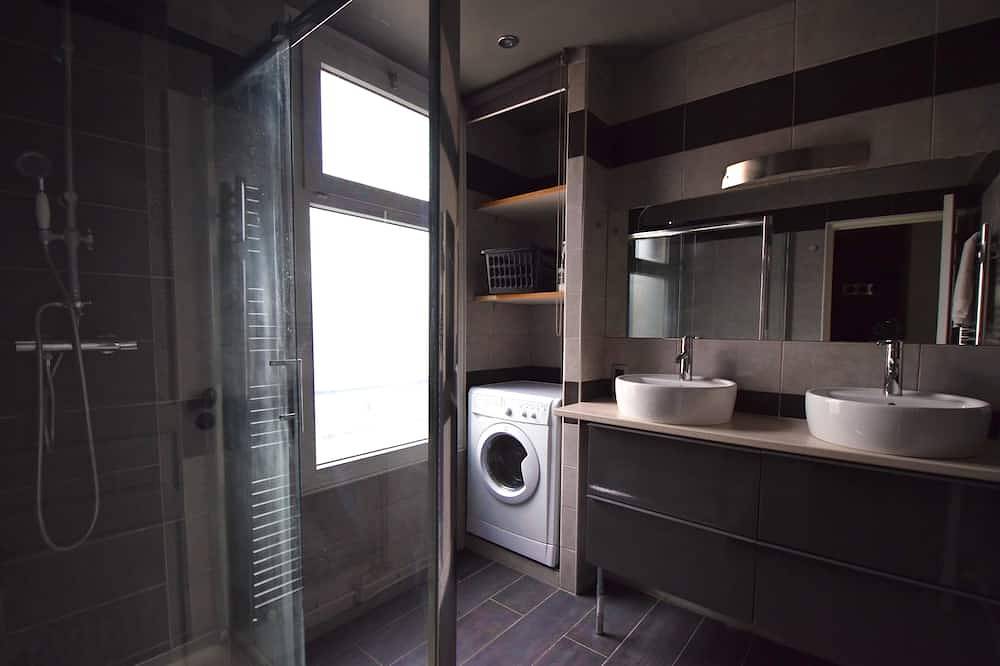 Entire apartment, Noisy's N'est in Noisy-le-Sec, Seine-Saint-Denis