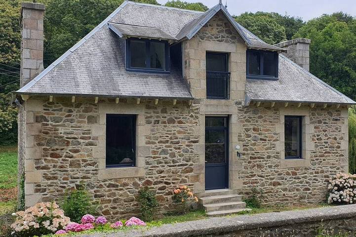 Location de vacances pour 6 personnes, avec jardin, animaux acceptés à Saint-Quay-Perros