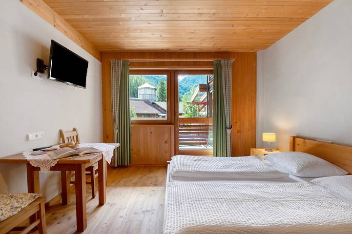 Ferienwohnung für 2 Personen, mit Garten und Balkon