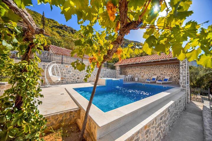 Glamping dla 6 osób, z taras i ogród oraz jacuzzi w Czarnogóra