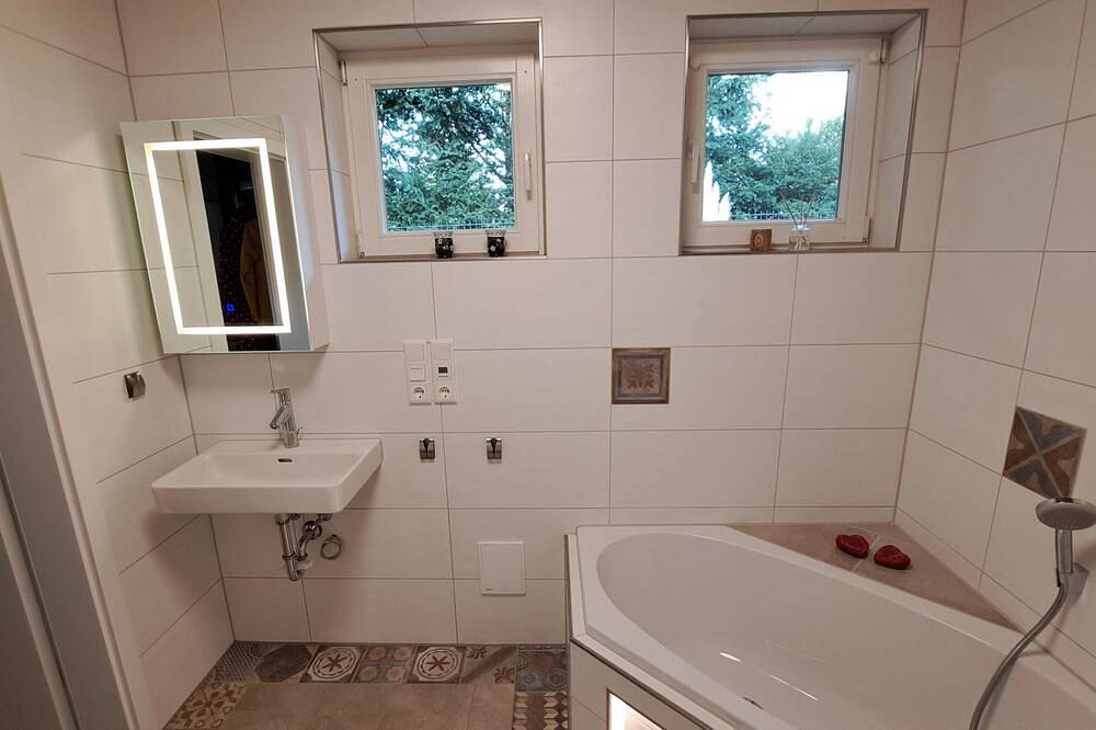 Ganze Wohnung, Ferienwohnung mit großer Terrasse und eigenem Garten in Emsdetten, Münsterland