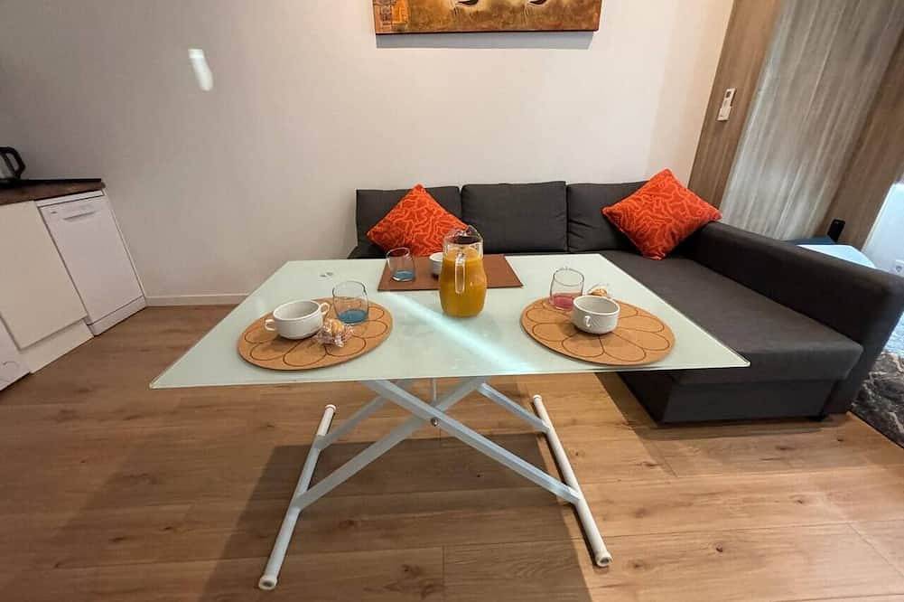 Entire apartment, A&R Island of La Palma in San Sebastián de los Reyes, Madrid Province
