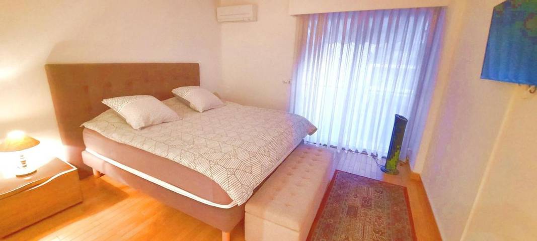Gîte pour 4 personnes, avec vue et terrasse, animaux acceptés dans Bijou Plage Cannes - 2
