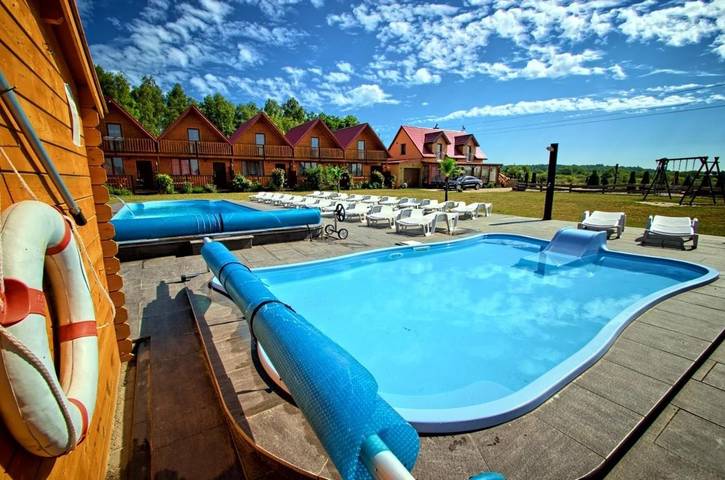 Ferienpark für 4 Personen, mit Terrasse und Garten sowie Pool in Polnische Ostsee