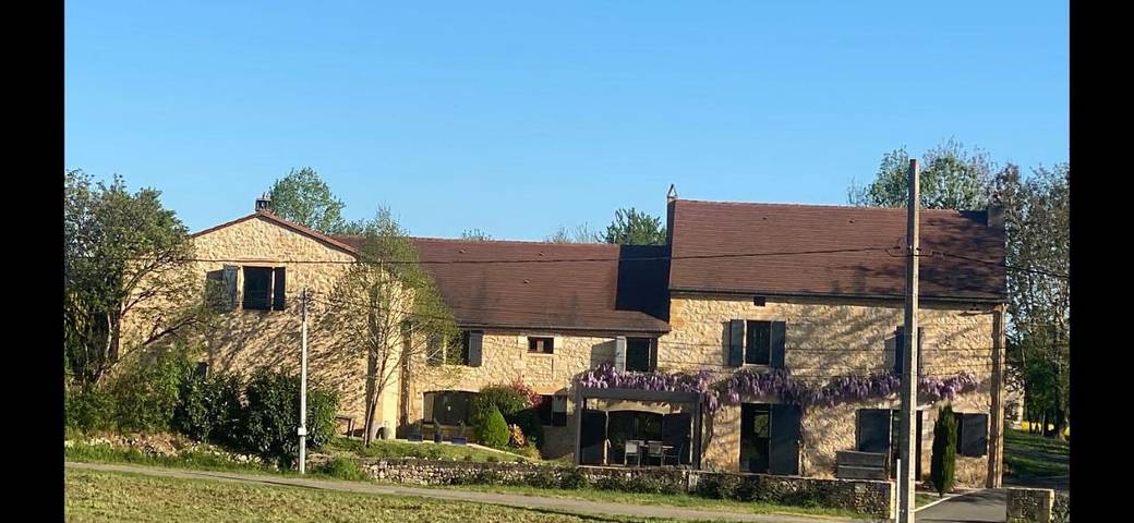 Location de vacances pour 8 personnes, avec piscine ainsi que jacuzzi et jardin à Marnac - 4