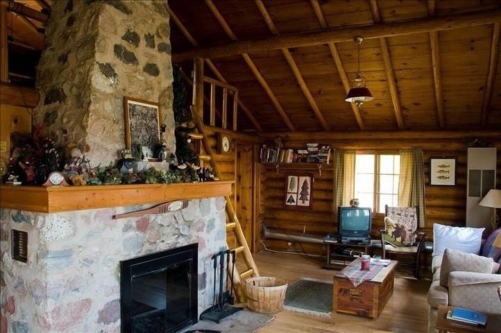 Vacation rental for 6 people, with yard and terrace in Upper Peninsula of Michigan