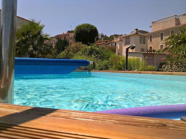 Appartement de vacances pour 4 personnes, avec vue ainsi que piscine et jardin, animaux acceptés