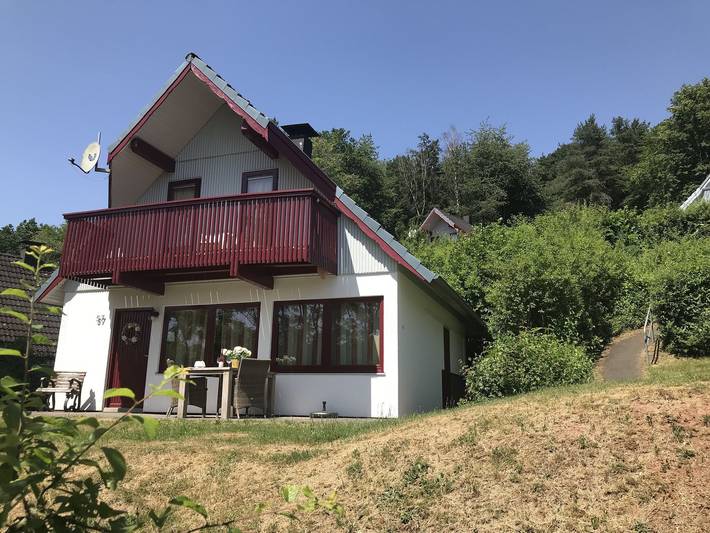 Ferienhaus für 4 Personen, mit Balkon und Terrasse sowie Garten in Kirchheim