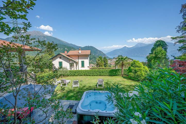 Ferienhaus für 10 Personen, mit Balkon und Whirlpool sowie Terrasse und Garten in Gemeinde Menaggio