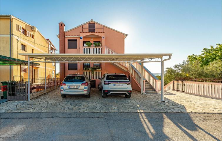 Ferienwohnung für 3 Personen, mit Garten in Sveti Filip i Jakov - 4