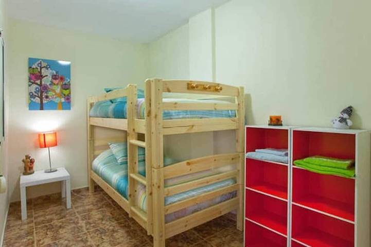 Ganze Wohnung, Apartment Llavaneras 30' Barcelona mit Schwimmbad, neben dem Strand und Zug in Supermaresme, Sant Andreu de Llavaneres