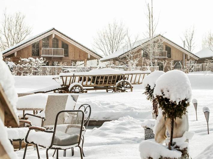 Hütte in Ainring mit Schwimmbecken in Ainring, Rupertiwinkel