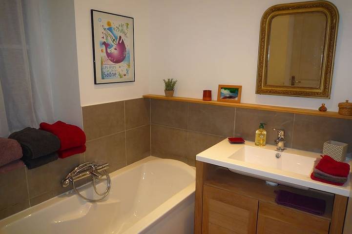 Gîte pour 4 personnes, avec jardin et terrasse à Chalon-sur-Saône - 4