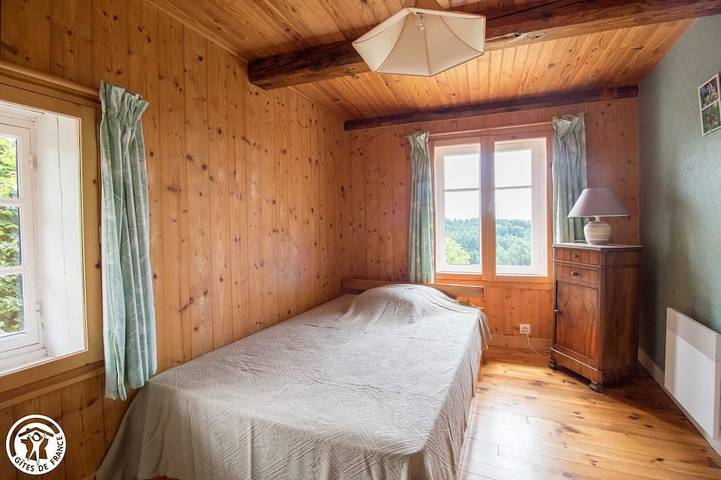 Location de vacances pour 4 personnes, avec jardin à Ambert - 4