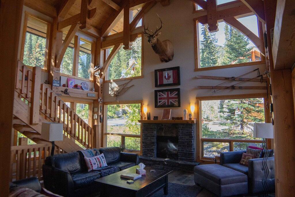 Kicking Horse Cabin Retreat in Kicking Horse