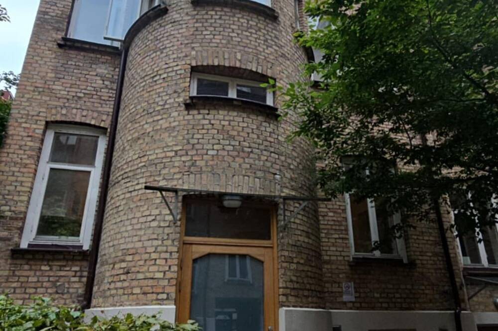 Ganze Wohnung, Cozy, bright apartment in the middle of the city, with a quiet location facing the courtyard. in Centrum, Helsingborg