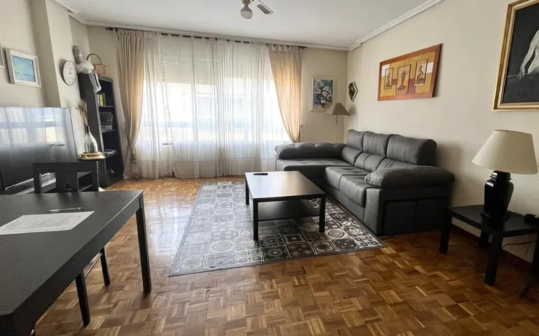 Apartamento de vacaciones para 5 personas, con balcón y vistas - 1