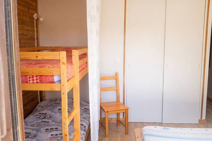 Gîte pour 6 personnes, avec Terrasse et Piscine à Selonnet - 4