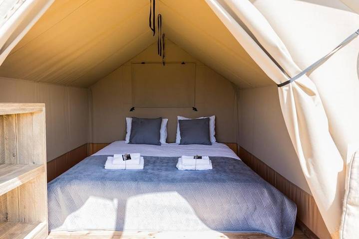 Gîte pour 2 personnes, avec jardin et vue ainsi que piscine et sauna, animaux acceptés à Saint-Désiré - 3