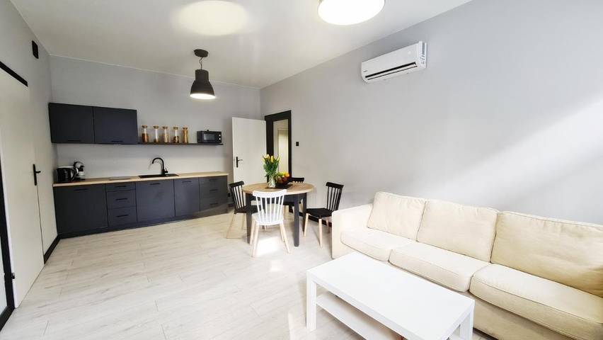 Apartament wakacyjny dla 4 osób, z Balkon i Taras oraz Ogród w Płock