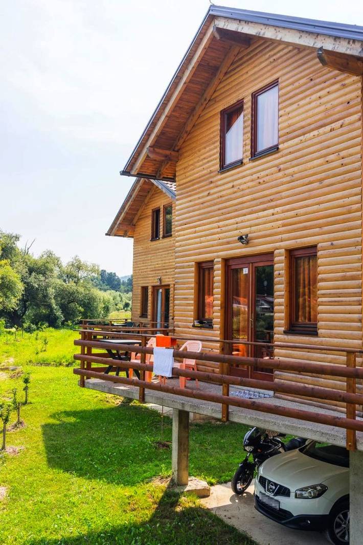 Ferienhaus für 6 Personen, mit Balkon und Terrasse sowie Garten und Pool