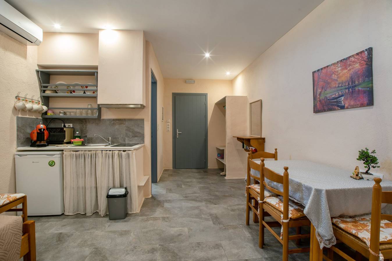 Entire apartment, Apartment 'Studios Kapsali 2' with Sea View, Wi-Fi and Air Conditioning in Galini, Cyclades