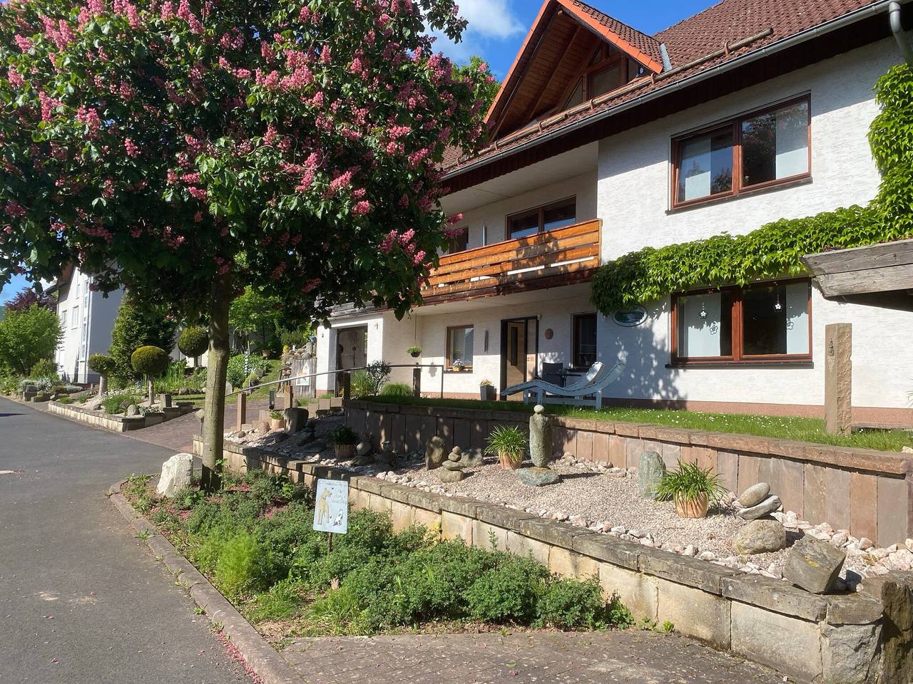 Apartamento entero, Apartamento 'Klein Und Fein' con Terraza Privada, Jardín Privado y Wi-Fi in Hemfurth-Edersee, Edertal