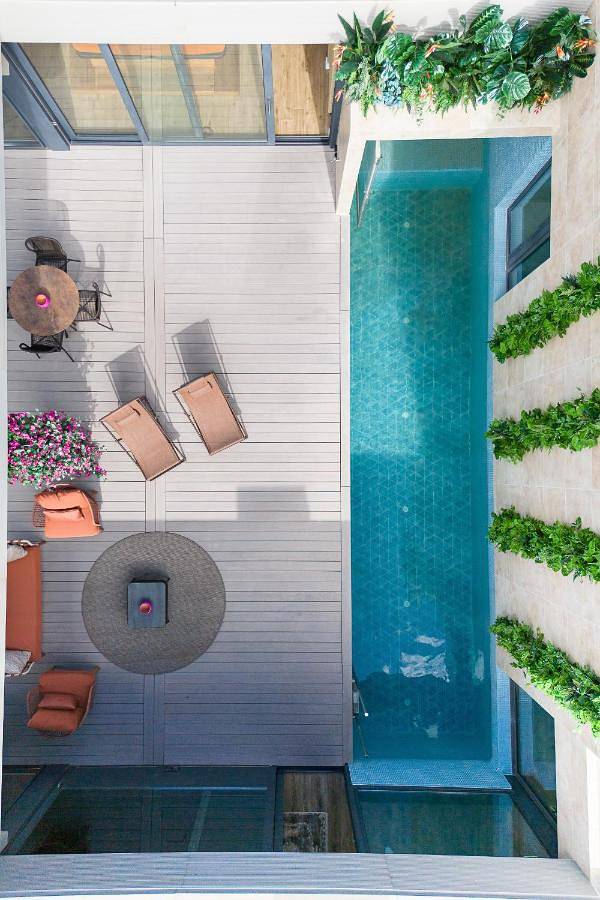 Apartamento para 6 personas, con piscina además de terraza y vistas en Sants