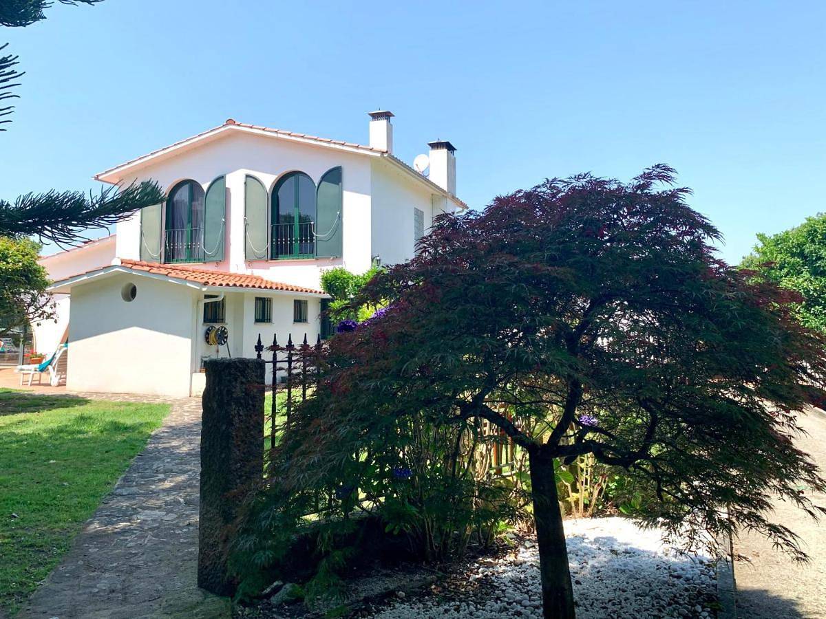 Three-Bedroom Villa in Praia de Areacova (Cangas), Cangas