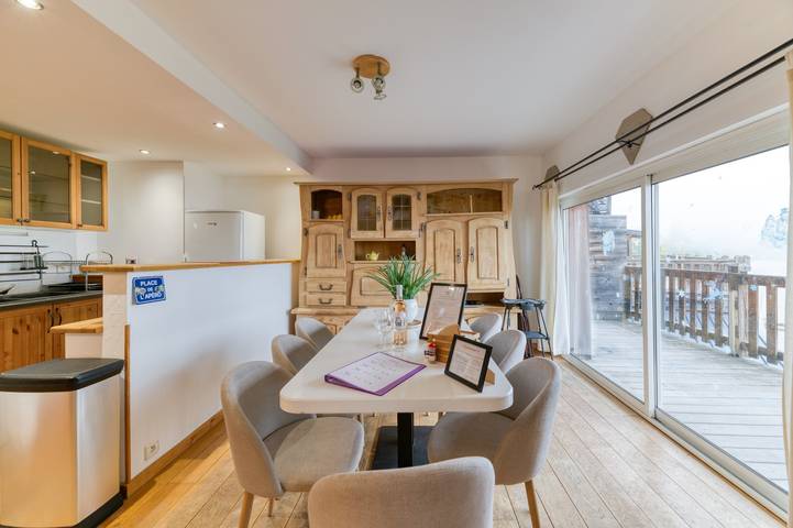 Ganze Wohnung, Appartement Gaboureaux mit Bergblick, privater Terrasse, direkt an der Skipiste in Chamrousse, Nationalpark Écrins