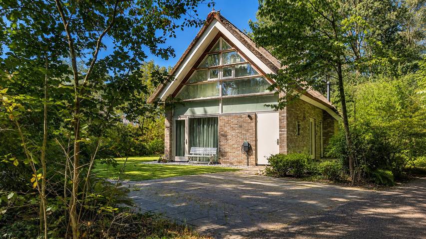 Bungalow voor 4 personen, with Balkon/Terras and Terras as well as Tuin in Ruinen