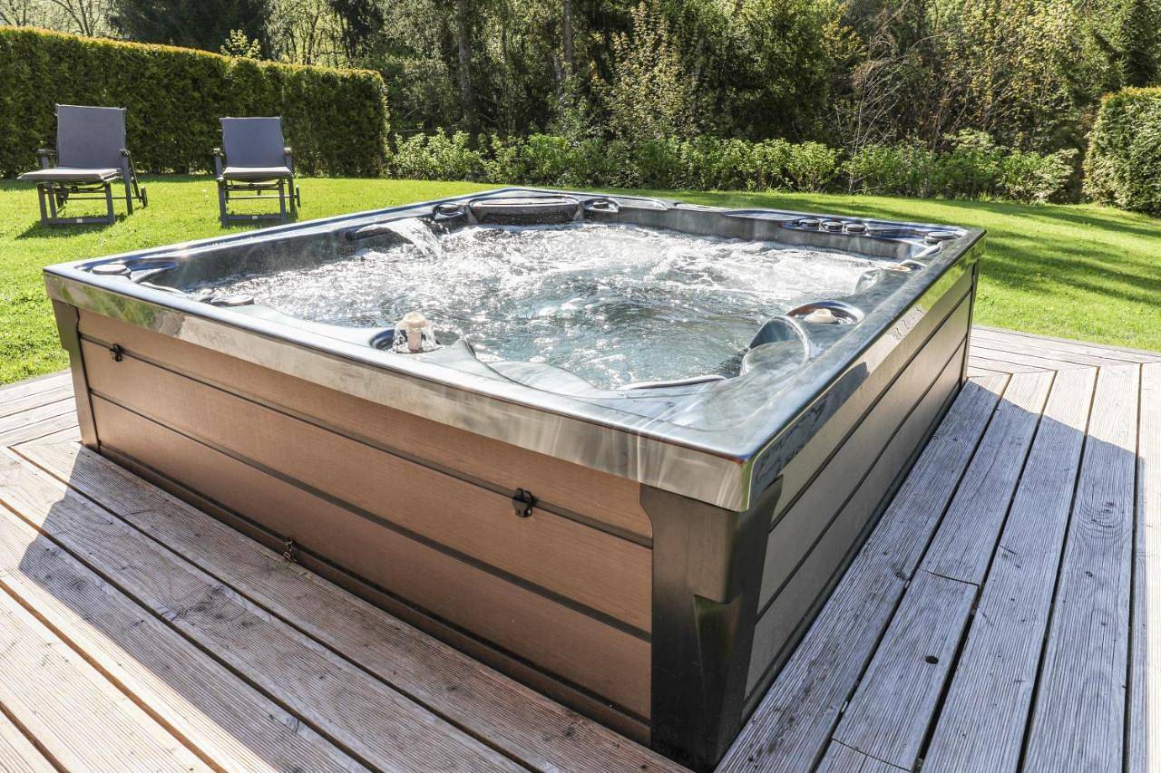 Ferienblockhaus Schwarzwald - Luxus Chalet mit Sauna & Whirlpool in Falkau (Feldberg), Feldberg