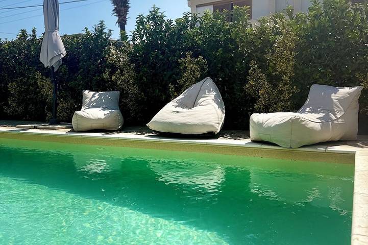 Villa for 10 people, with balcony and garden in Aegina