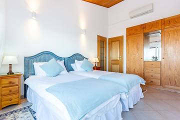 Villa for 6 People in Luz, Faro District, Photo 4