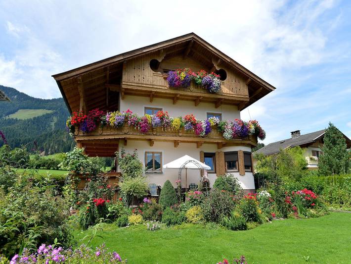 Ferienwohnung für 6 Personen, mit Balkon und Garten