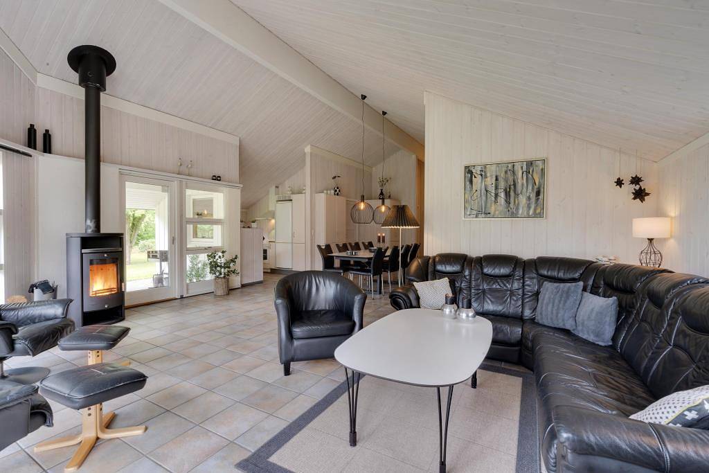 Familienfreundliches Ferienhaus mit Sauna & Whirlpool in Jegum in Jegum, Varde