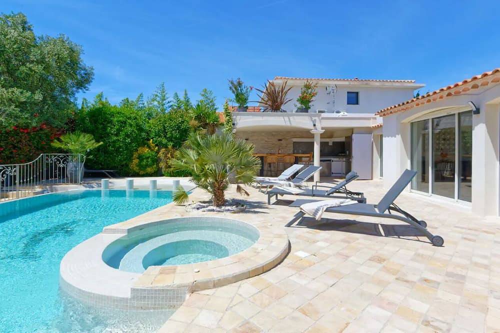 Villa pour 10 Personnes dans Sanary-sur-Mer, Région de Toulon