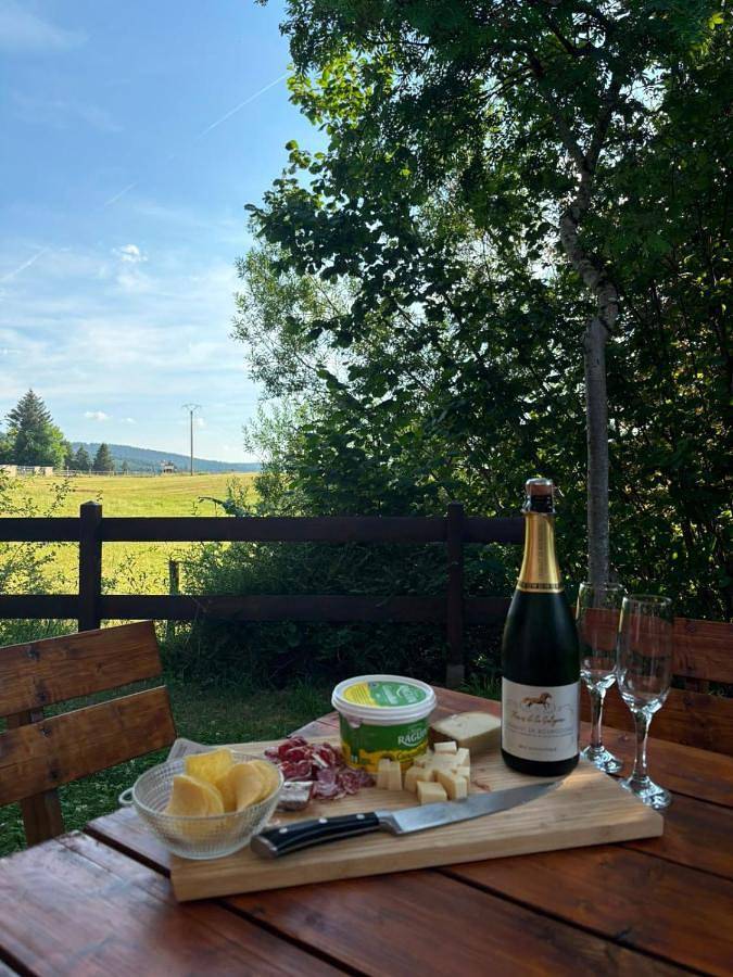 Gîte pour 6 personnes, avec Terrasse ainsi que Jardin et Vue à Métabief - 2