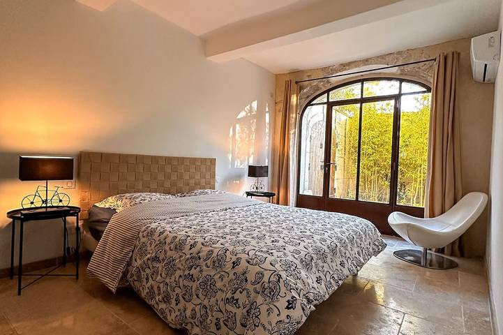 Location de vacances pour 10 personnes, avec Balcon et Jardin à Althen-des-Paluds - 2