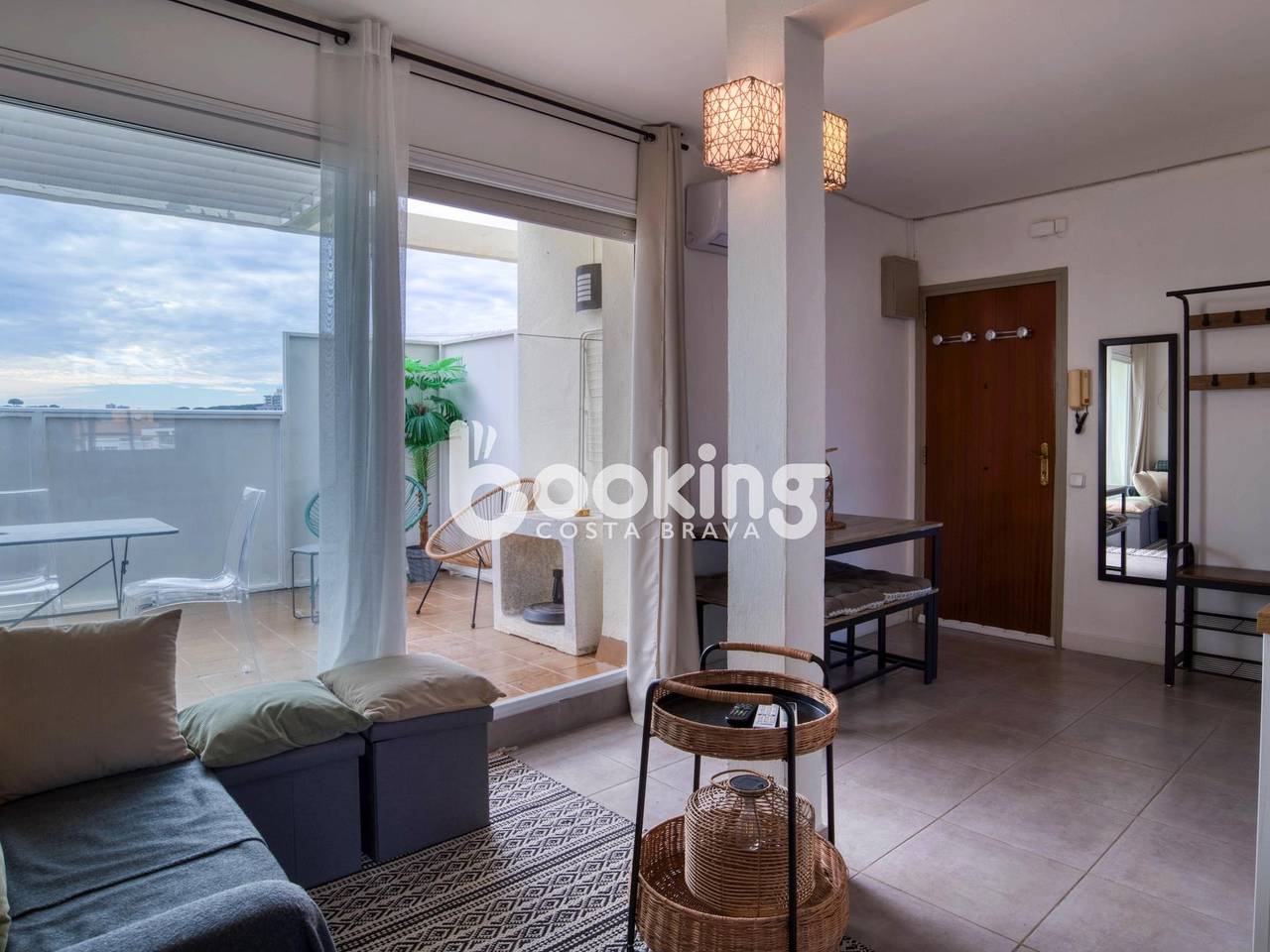 Apartamento vacacional entero, Ático con vistas y piscina cerca de la playa y comercios in Platja d'Aro, Costa Brava