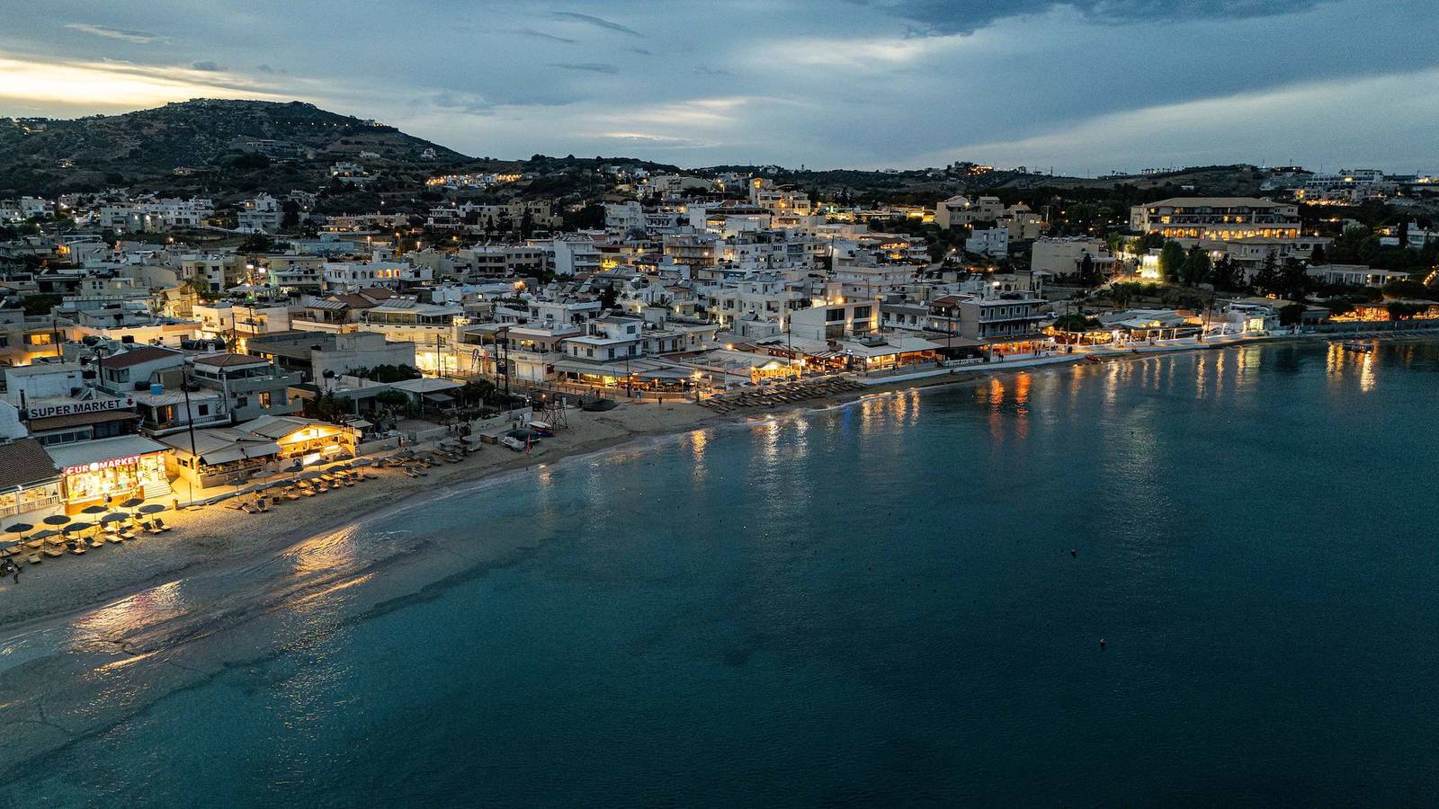 Ganze Wohnung, Ferienwohnung für 6 Personen mit Garten in Agia Pelagia, Achlada