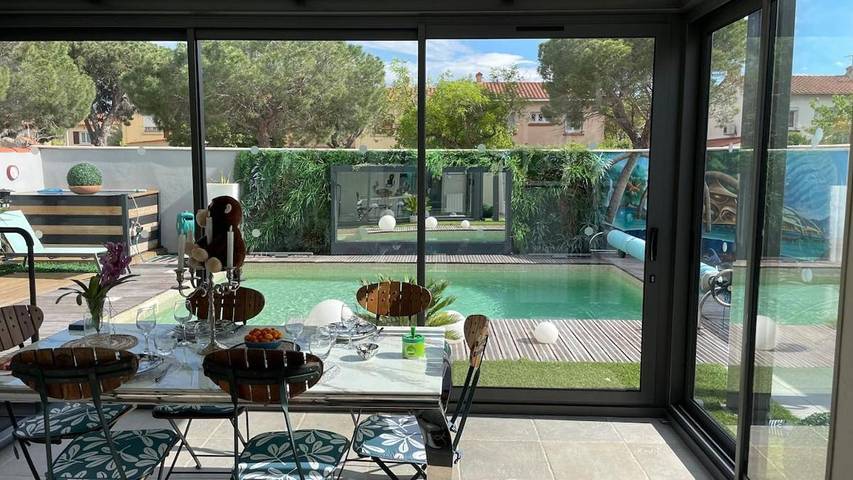 Location de vacances pour 4 personnes, avec jacuzzi ainsi que jardin et piscine, animaux acceptés à Saint-Estève - 3