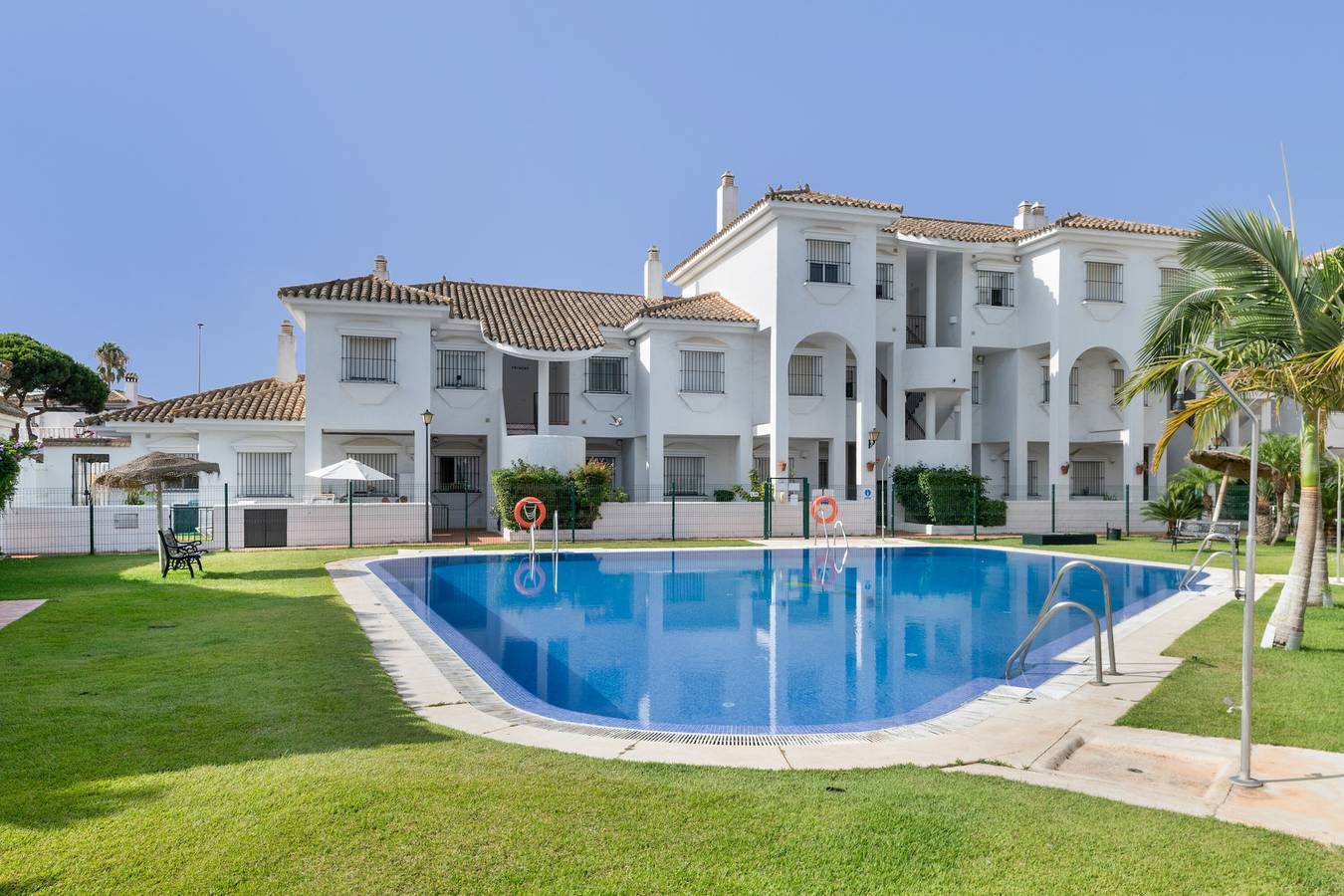 Apartamento entero, "Apartamento Sancti Petri" con piscina, terraza y Wi-Fi in Sancti Petri, Chiclana de la Frontera