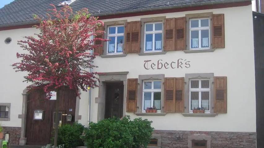 Ferienwohnung für 4 Personen, mit Garten und Balkon in Wadern