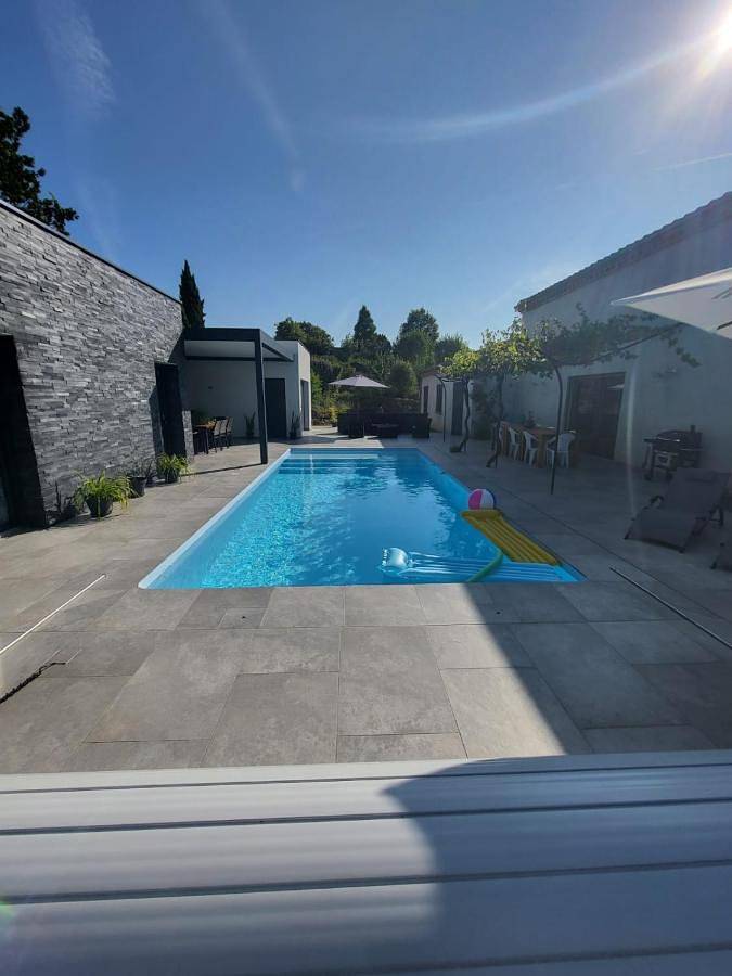 Double Room with Pool View in Caussade, Quercy