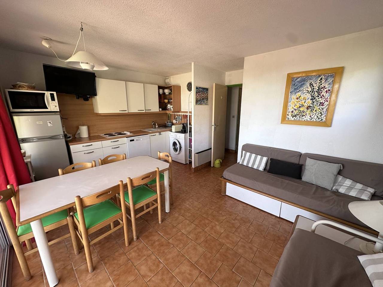 Entire apartment, Sunny terrace apartment for 6 people in Sainte-Maxime in La Nartelle, Sainte-Maxime