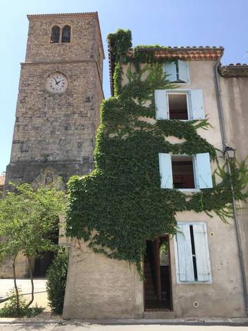 Gîte pour 6 personnes, avec vue et balcon à Quillan
