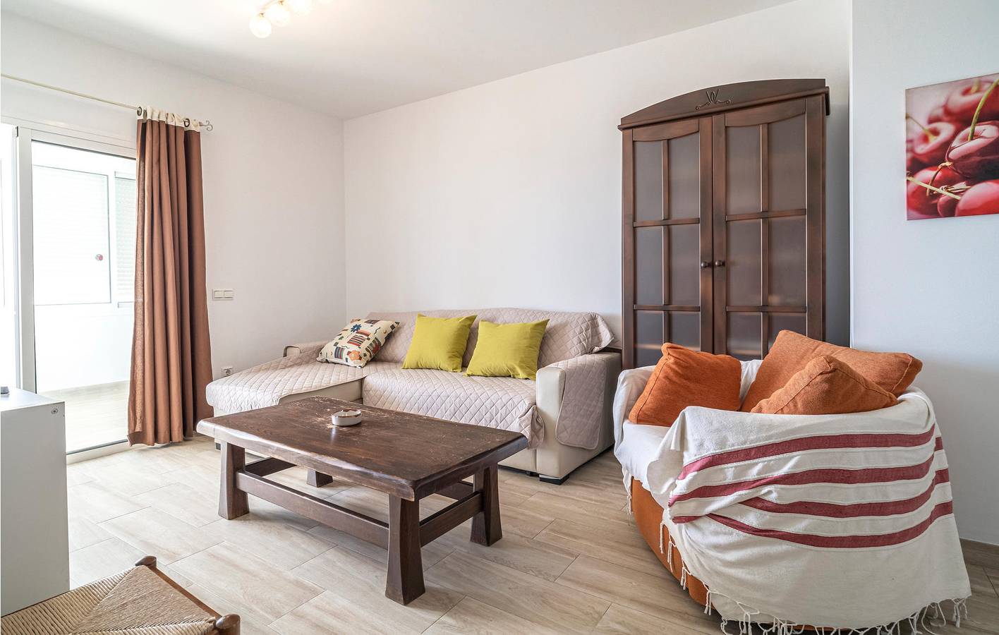 Entire holiday apartment, Sea View Apt: Pool, Terrace, Kitchen, WiFi in Churriana, Malaga